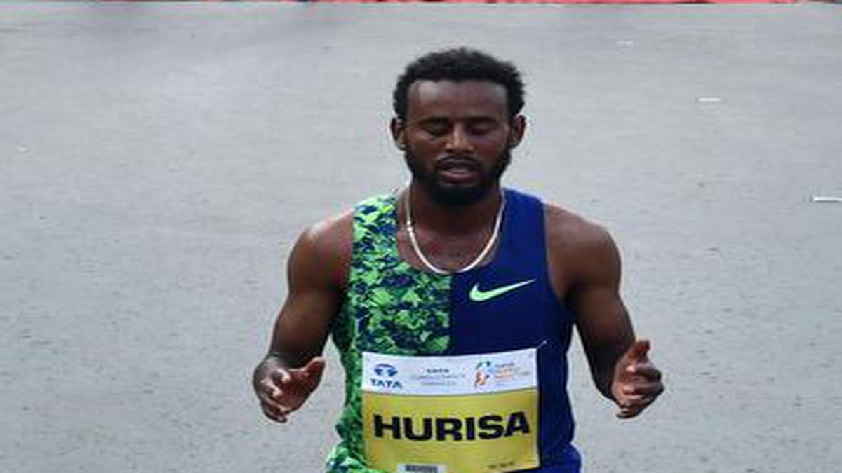 Barefoot or borrowed shoes, no problem for Ethiopia’s marathoners