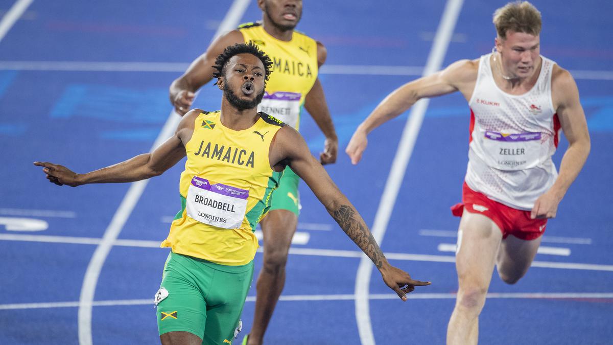 Broadbell sets world leading 110m hurdles time at Jamaican Championships