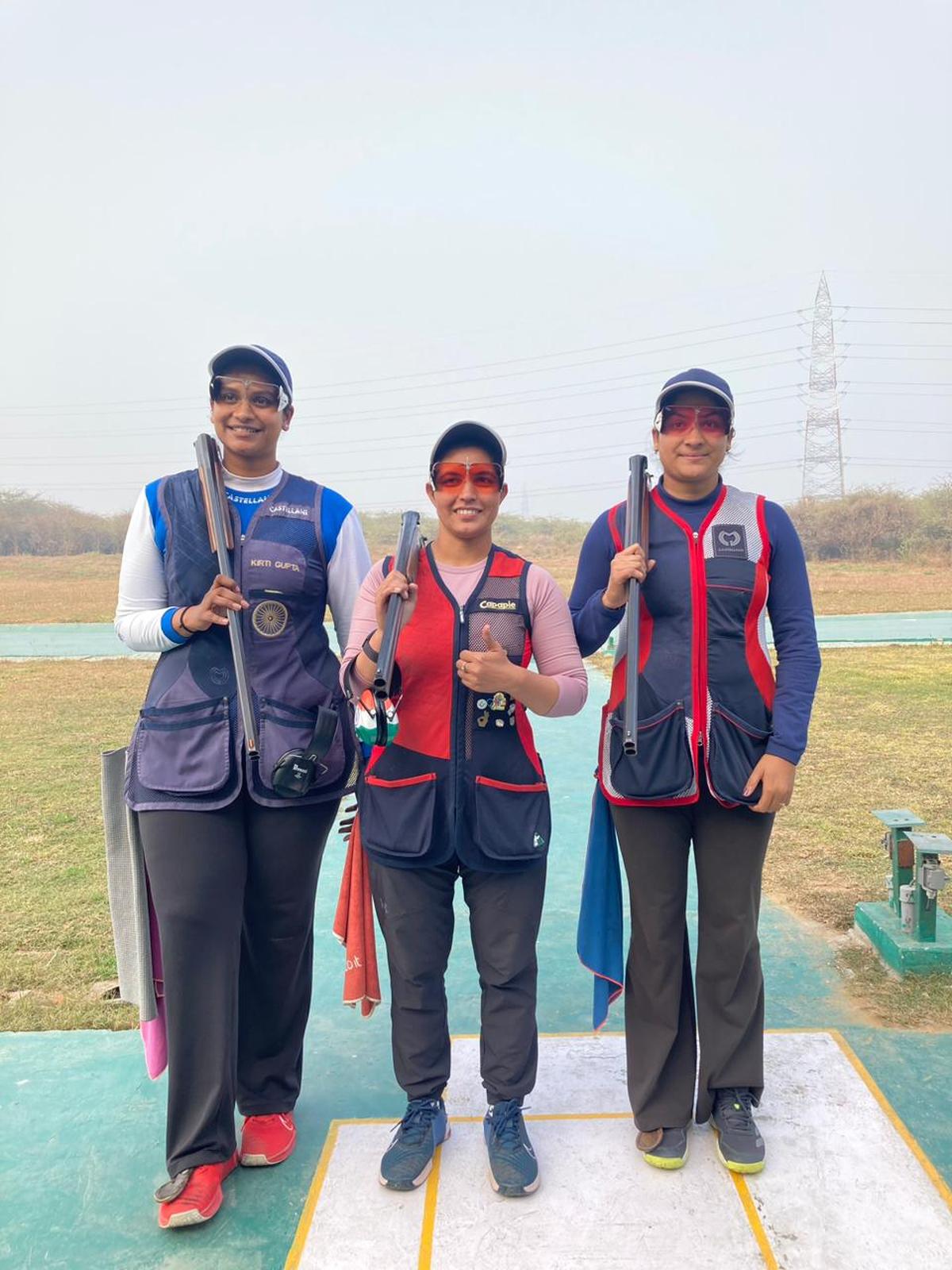 From L-R: Kirti Gupta, Neeru Dhanda, and Pragati Dubey—podium finishers in women’s trap at the 68th NSCC in New Delhi.