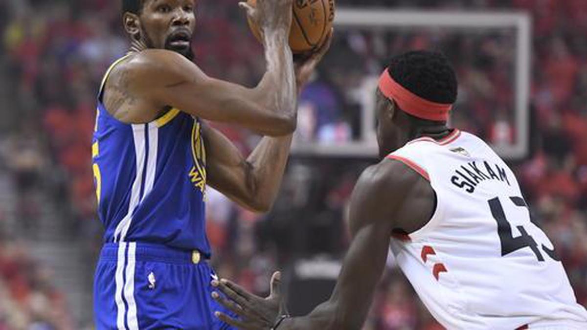 NBA Finals: Kevin Durant appears to re-aggravate injury as he leaves Game Five