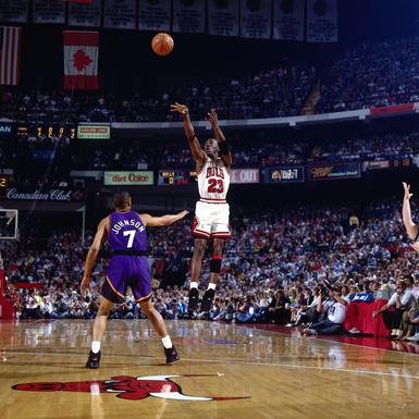Jordan's Bulls and Kobe's Lakers: The three-peat teams Golden