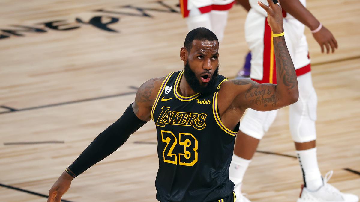 NBA Finals: LeBron leads Lakers to win in Game 2