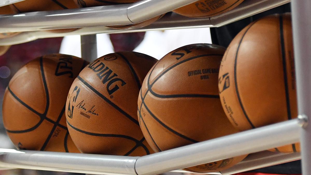 NBA to require referees to have coronavirus vaccine