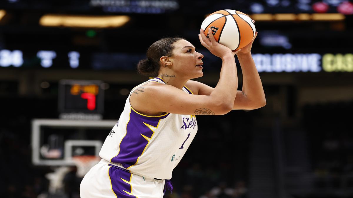 Australian basketball star Liz Cambage denies racial slur