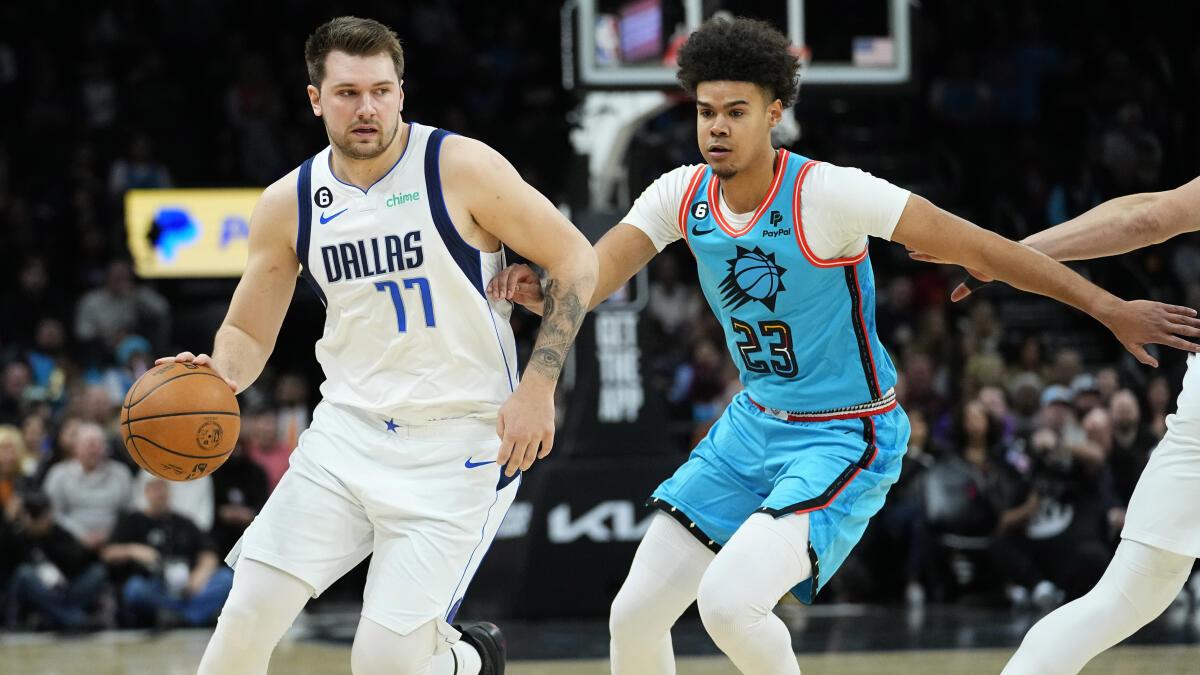 NBA: Luka Doncic gets hurt, Dallas Mavericks still top Phoenix Suns