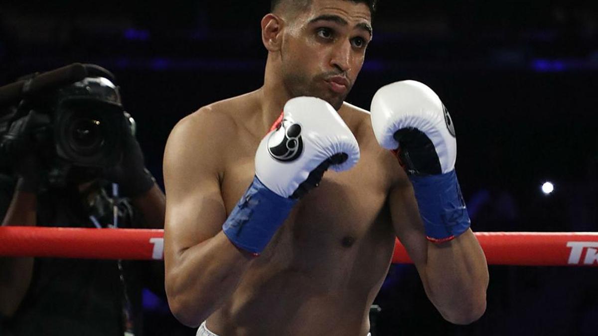 Amir Khan eyes career swansong against Pacquiao or Brook