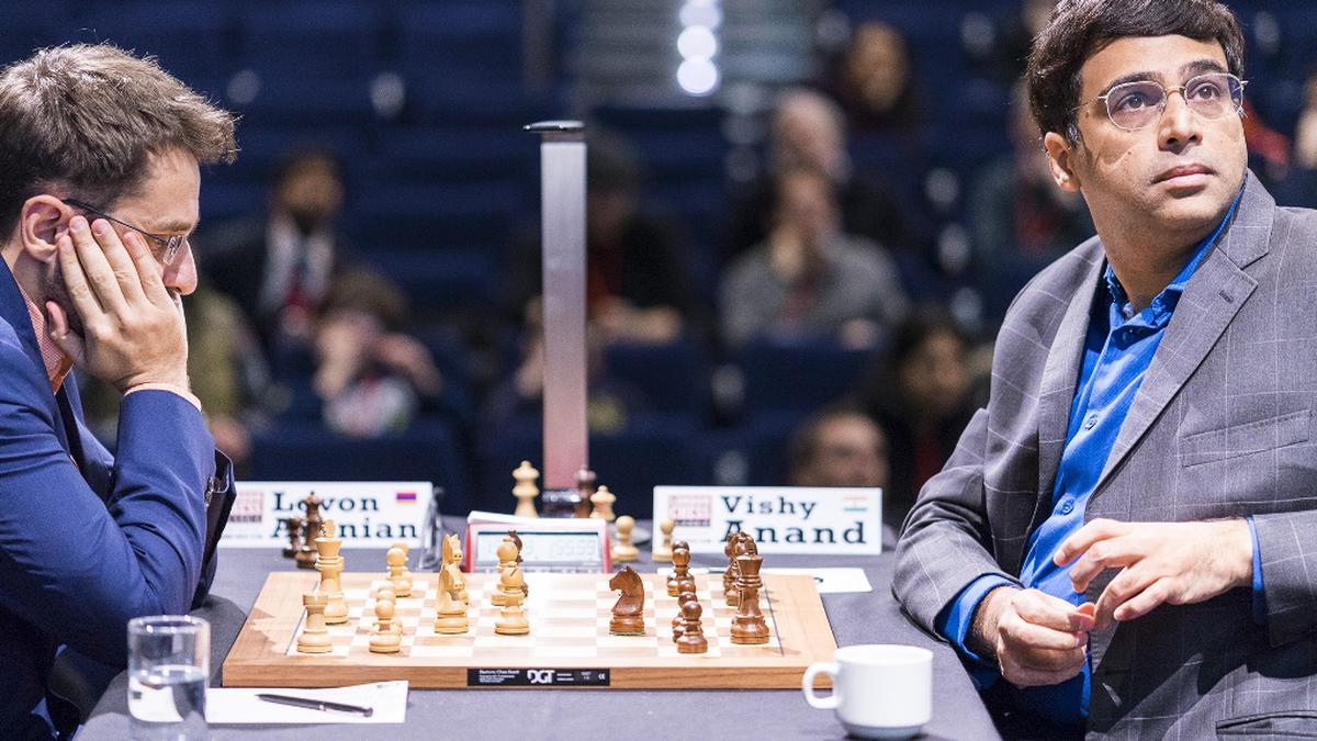 Viswanathan Anand draws with Hikaru Nakamura to stay in joint lead