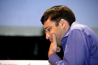 Viswanathan Anand Stuns Magnus Carlsen at World Rapid Chess C'ship