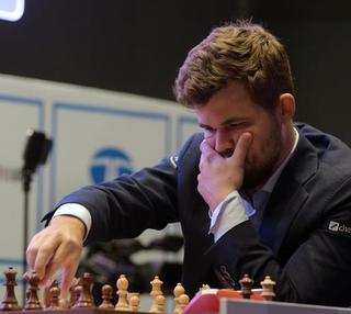 Lindores Abbey SF: Carlsen and Dubov take the lead