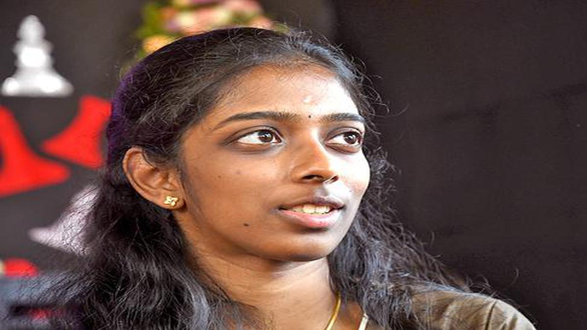 Vaishali Achieves GM Title 