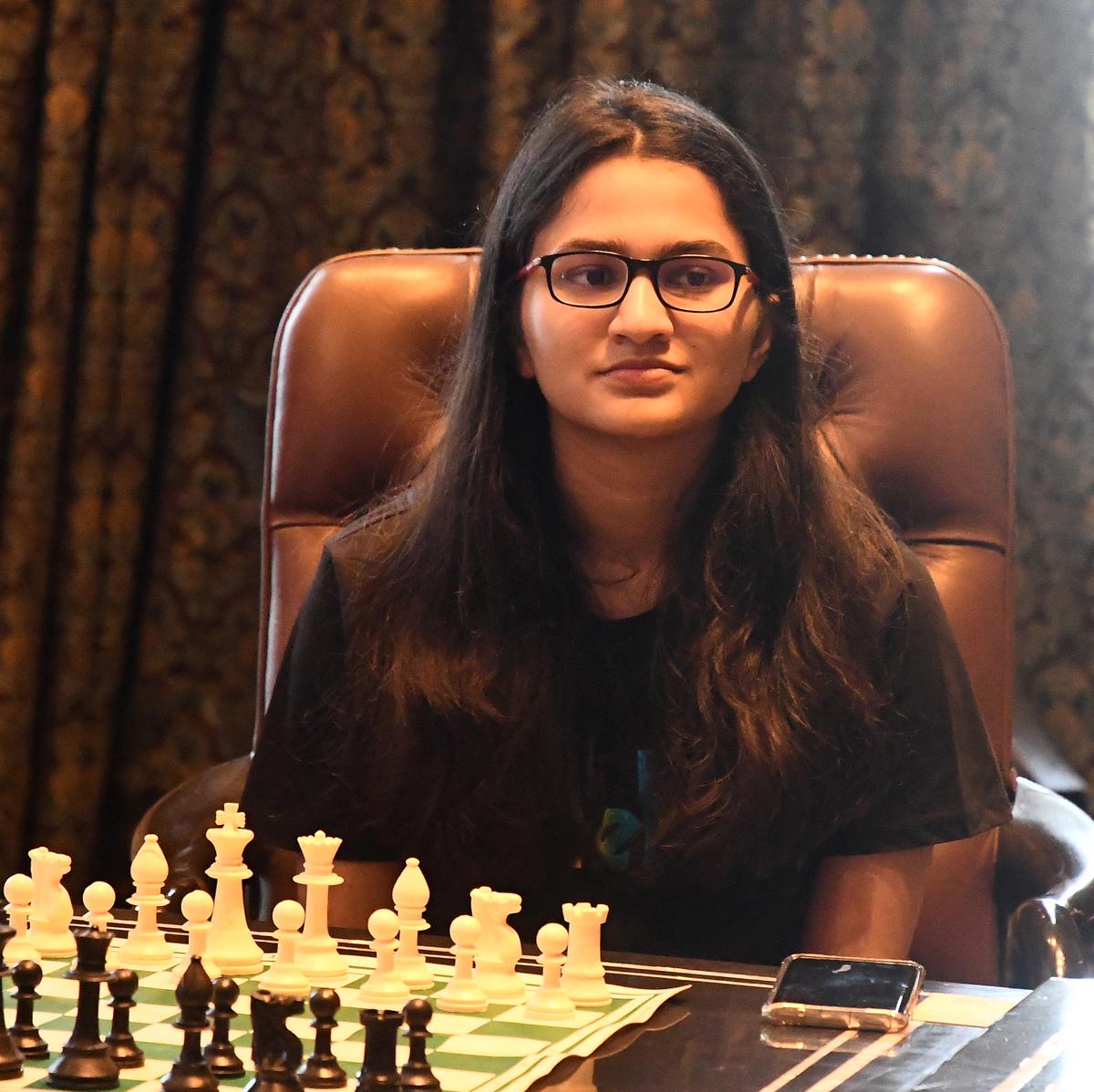 Chennai, Tamil Nadu, India. 29th July, 2022. A chess player gestures prior  the next move during the first round of the 44th Chess Olympiad in Chennai.  The total number of participants is