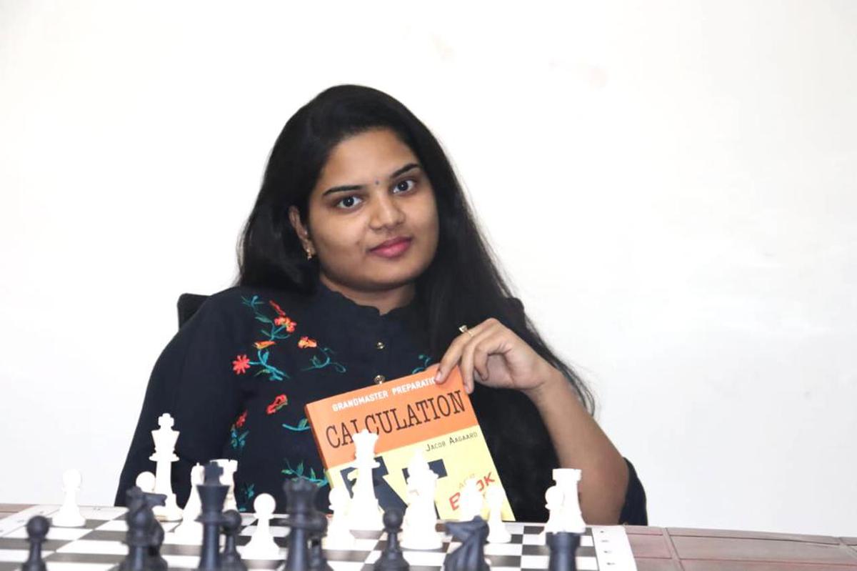 Chennai Grand Masters 2023: Erigaisi loses to Harikrishna, Gukesh plays  draw against Aronian in first round - Sportstar