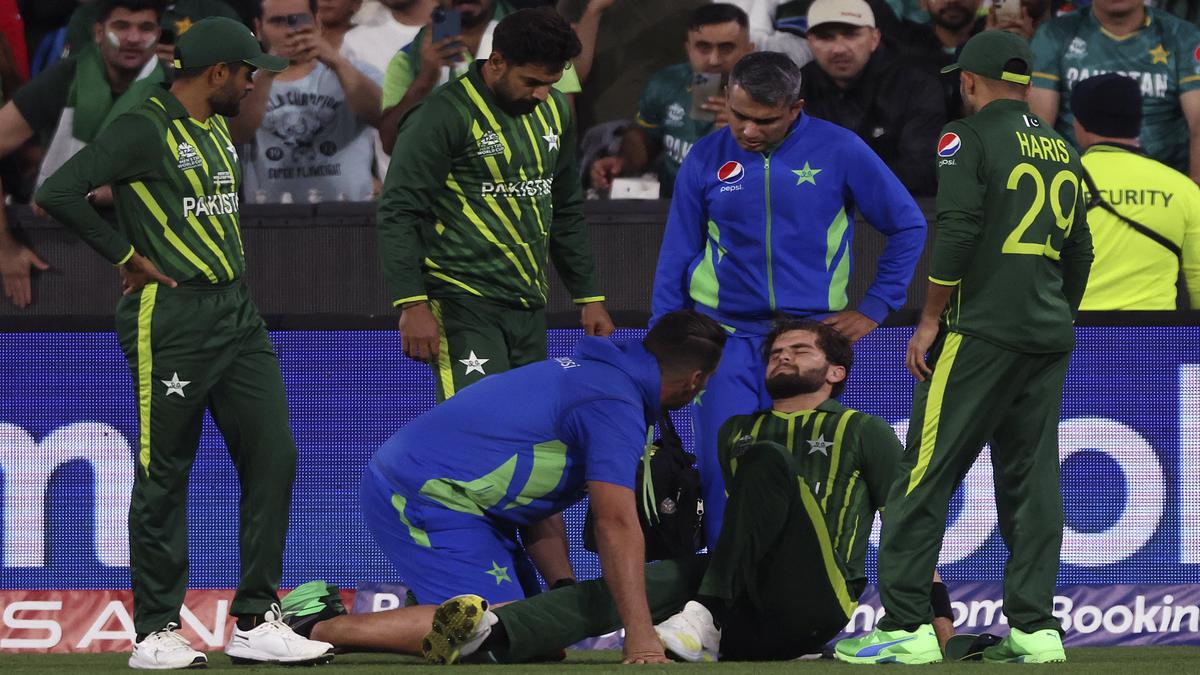 Shaheen Afridi advised two weeks rehabilitation after hurting knee in T20 World Cup final