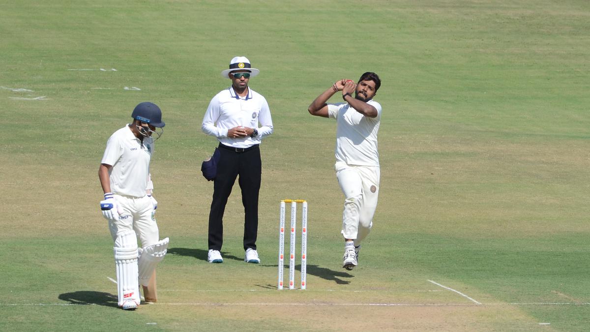 Ranji Trophy: Hyderabad’s T. Ravi Teja claims 2nd fifer to skittle out Andhra for 135