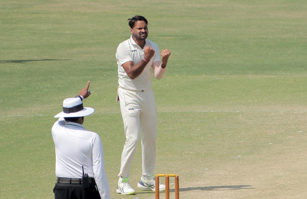 Ranji Trophy Bowlers give Bengal scope for outright win