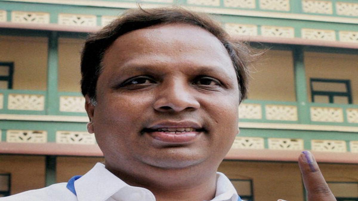 Ashish Shelar files nomination for Boxing Federation of India president's post