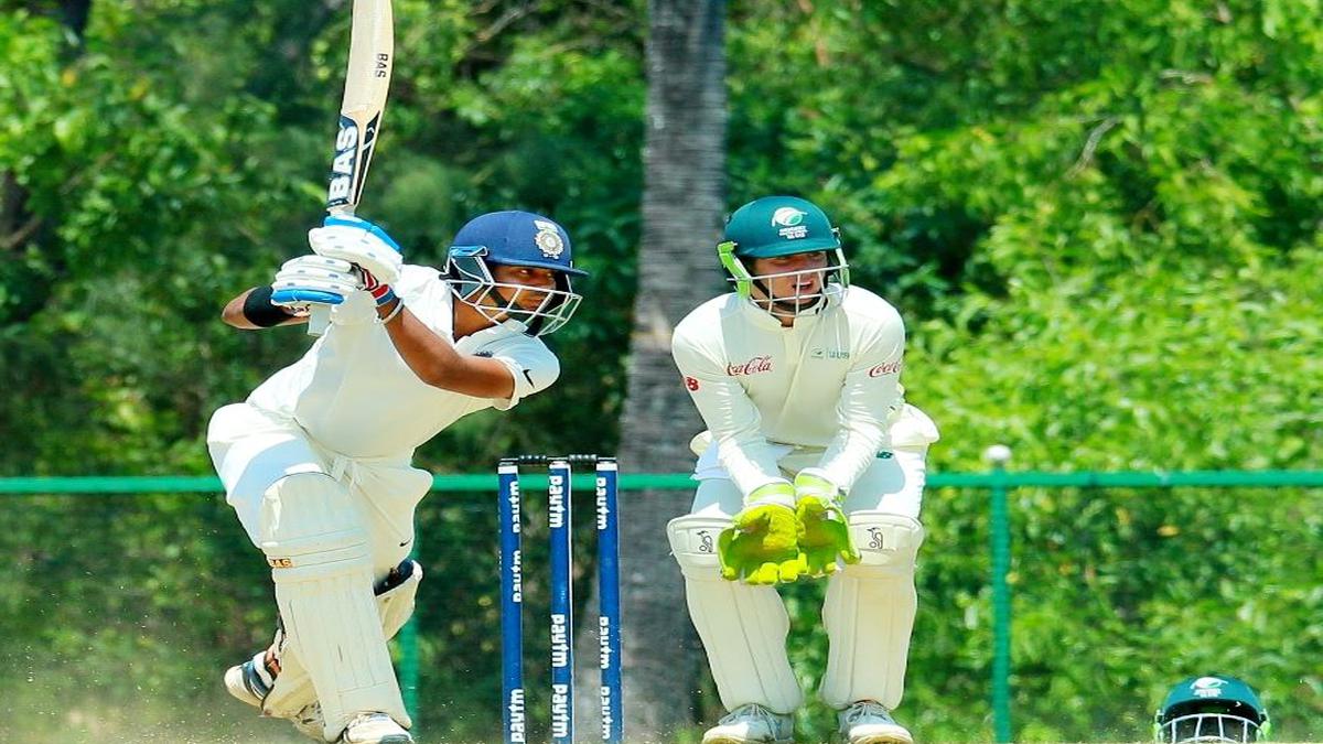 Late wickets swings the day in India U-19 favour