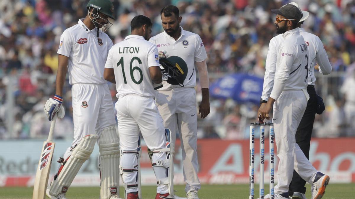 Bangladesh first team to use two concussion substitutes