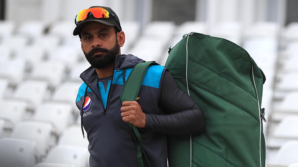 Hafeez called for chucking again, banned from bowling in ECB tournaments