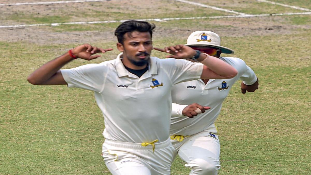 Ranji Trophy semifinal: Advantage Bengal against Karnataka