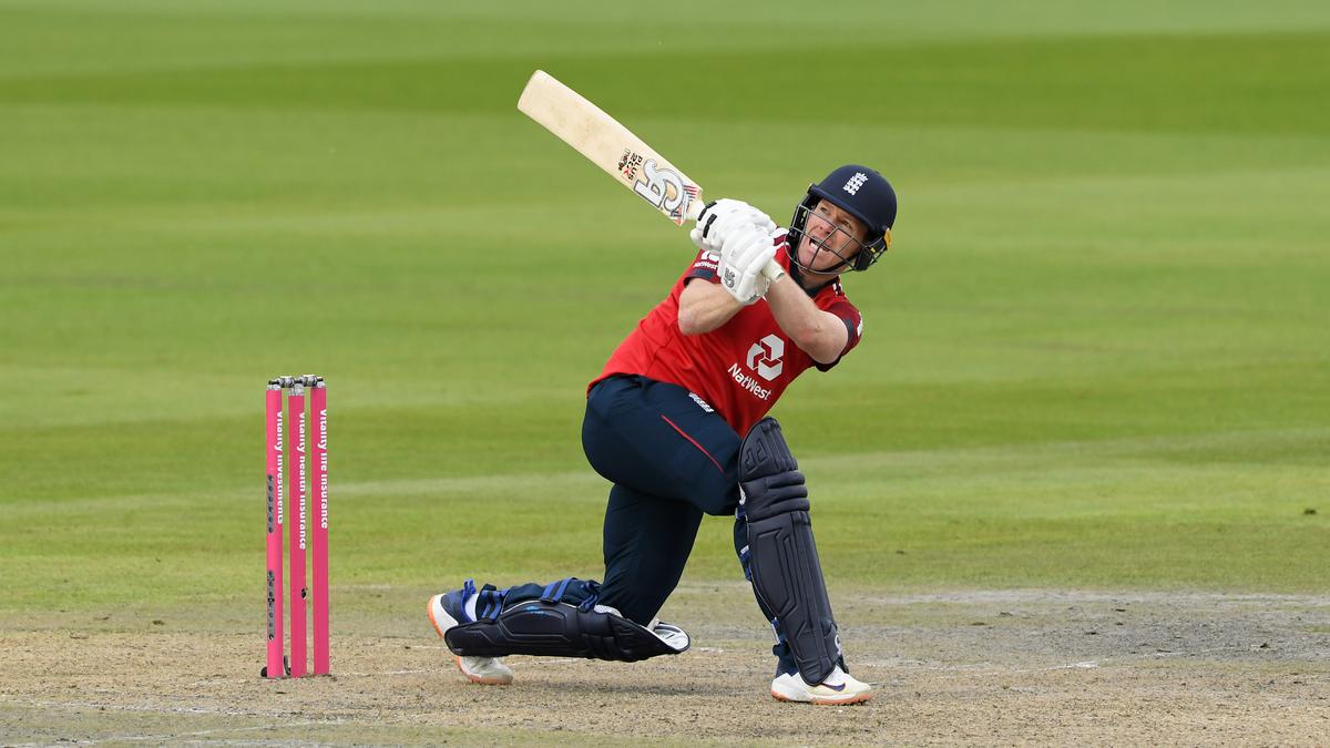 Morgan leads England to victory in record chase against Pakistan