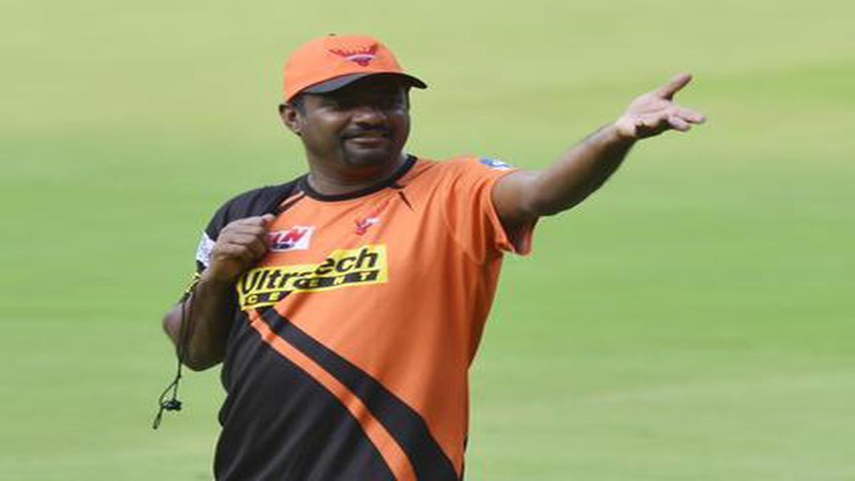 IPL: Muralitharan bowls at SRH nets, backs Bayliss to shine