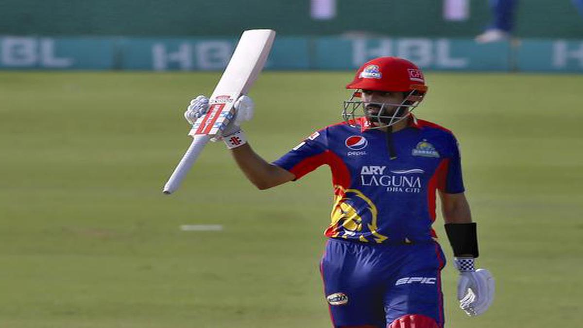 Peshawar and Karachi record one-sided victories in PSL