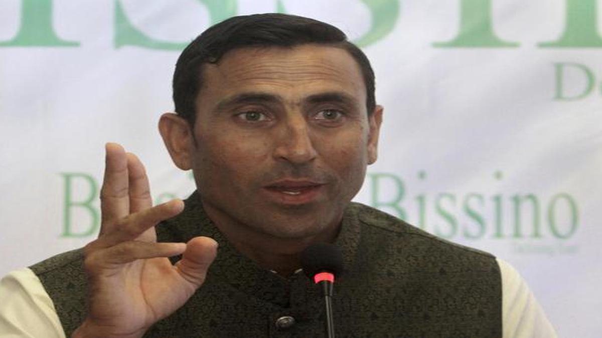 We need to have a benchmark for selecting players for national team: Younis Khan