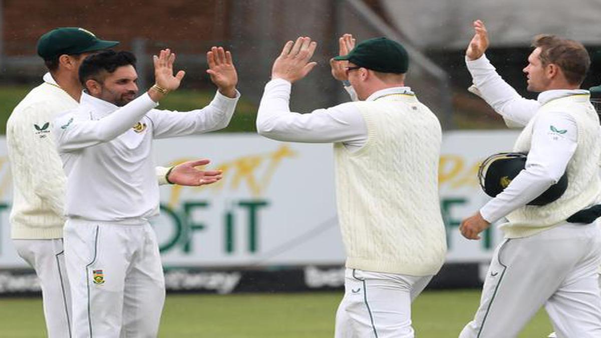 Maharaj, Harmer claim early wickets as South Africa tightens noose on Bangladesh