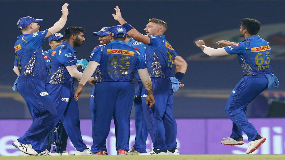 Dhoni takes CSK to three-wicket win over MI - IPL 2022 Highlights