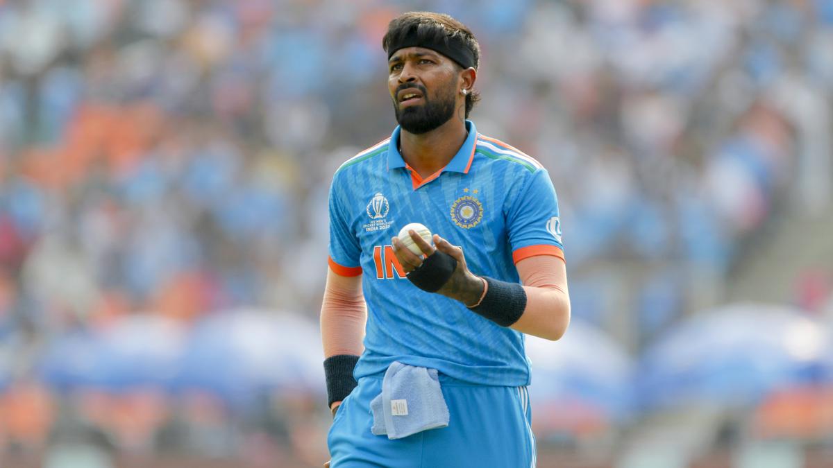 Why is Hardik Pandya not batting in India vs Bangladesh at the ICC World Cup game?