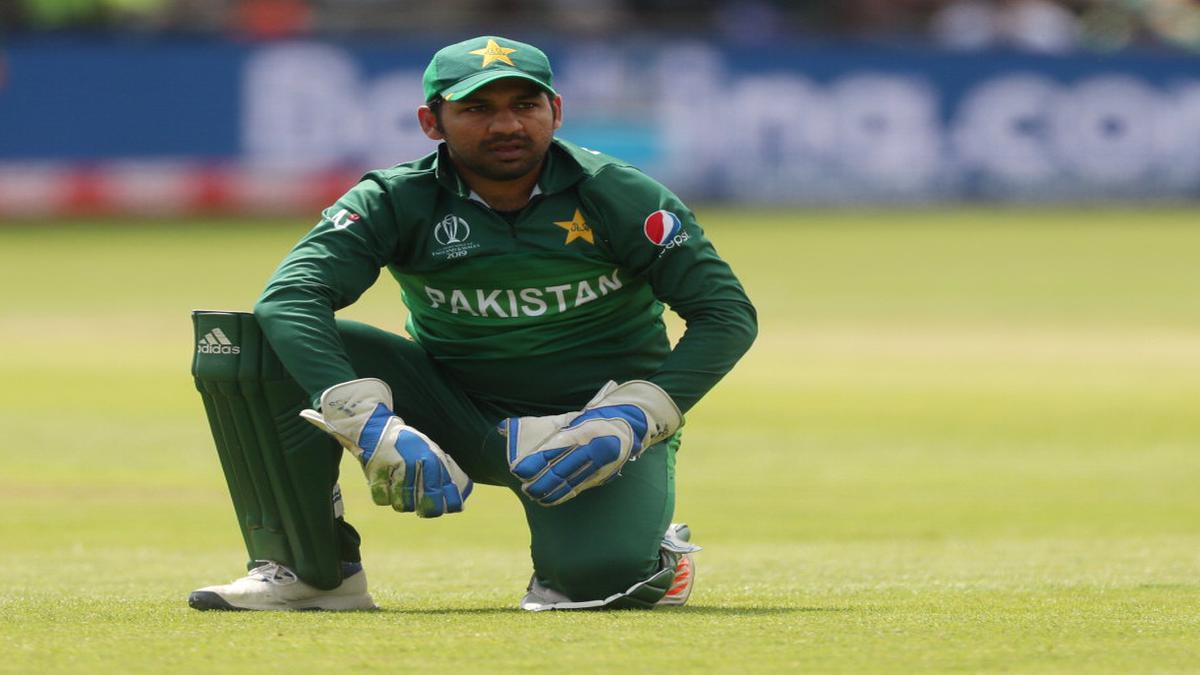 Pakistan drops Sarfaraz, Malik from Australia tour