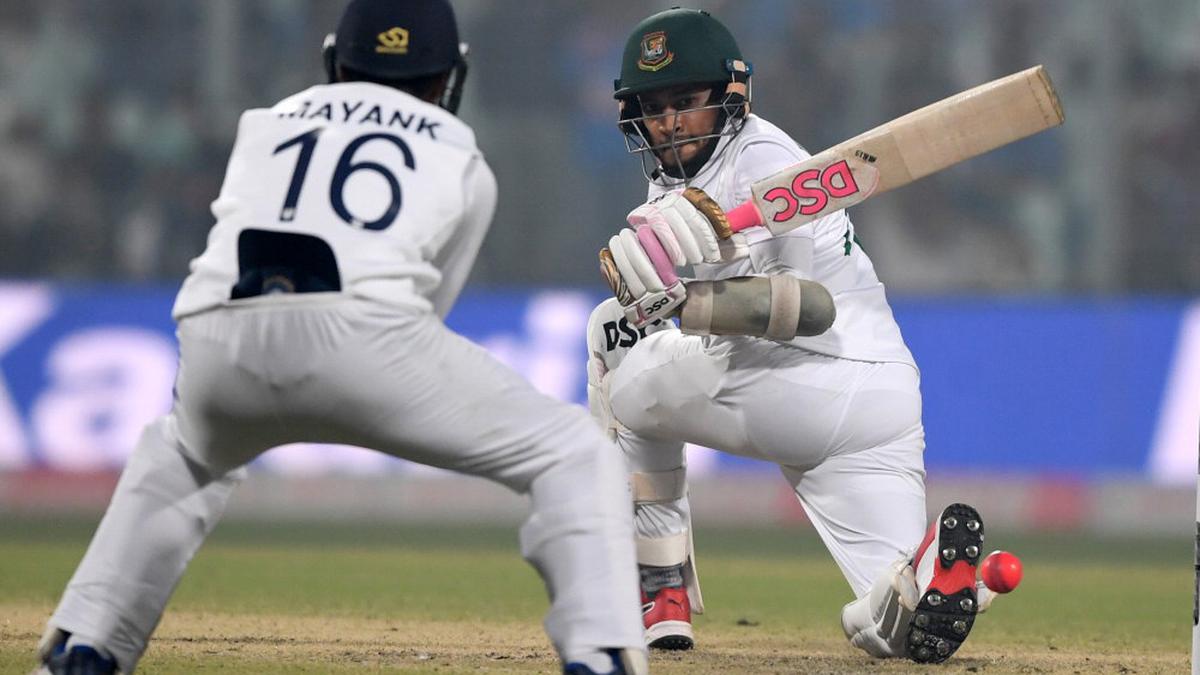 Day-Night Test: Mushfiqur fights after Virat Kohli hundred