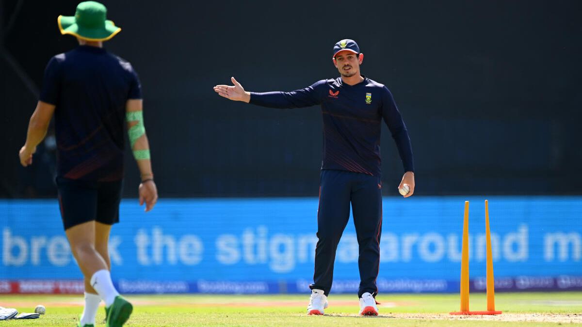 De Kock returns to South Africa XI, take the knee