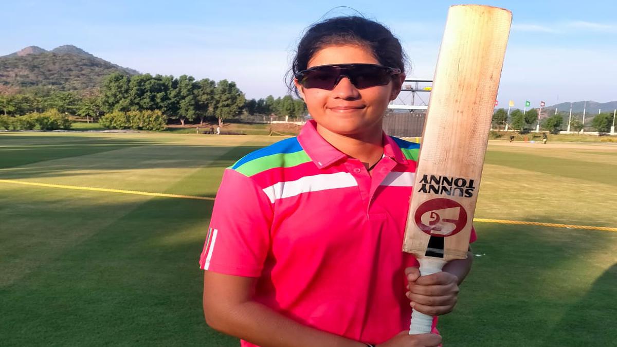 Senior Women's Challenger Trophy 2021-22: India B and India D start with comfortable wins