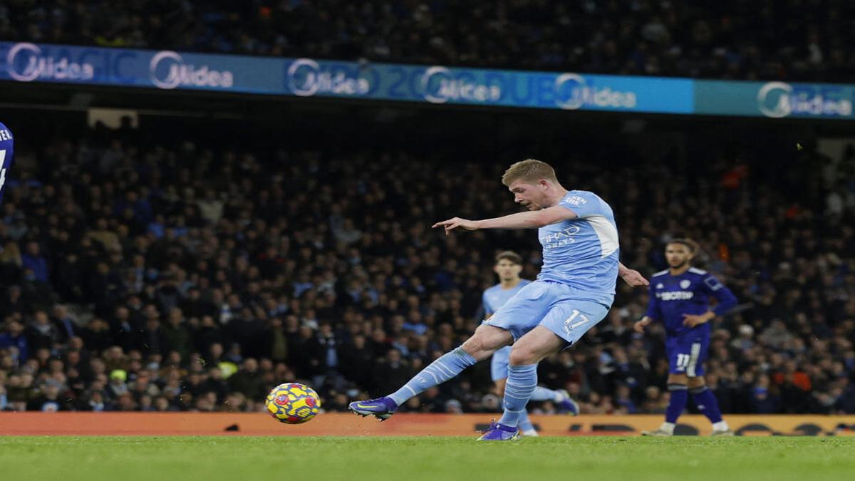 Pep Guardiola hails return of 'phenomenal' Kevin De Bruyne