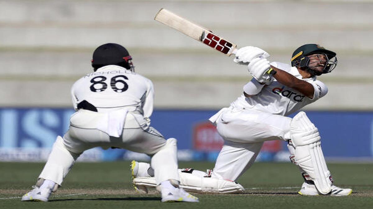 Shoriful, Mehidy, batters excel as Bangladesh fights back against NZ