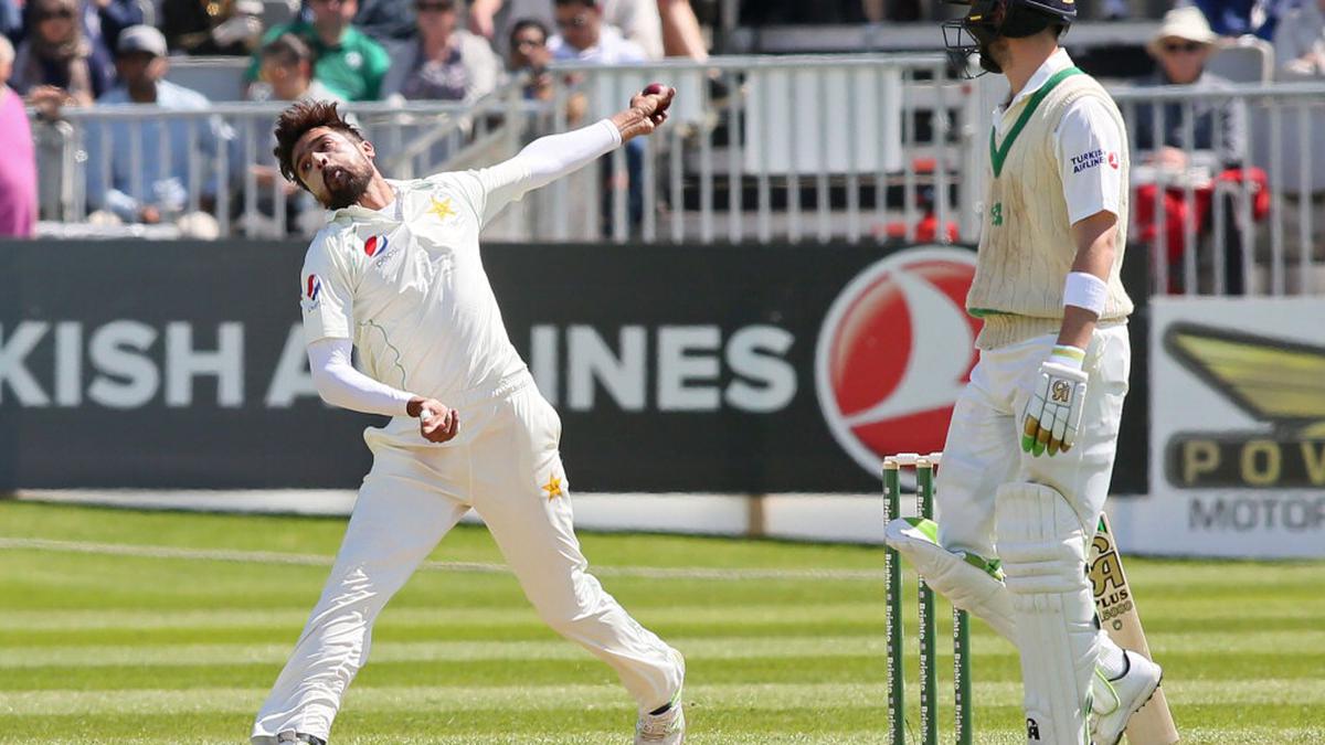 Pakistan cricket coach Mickey Arthur says Mohammad Amir's spot-fixing ban damaged his Test career