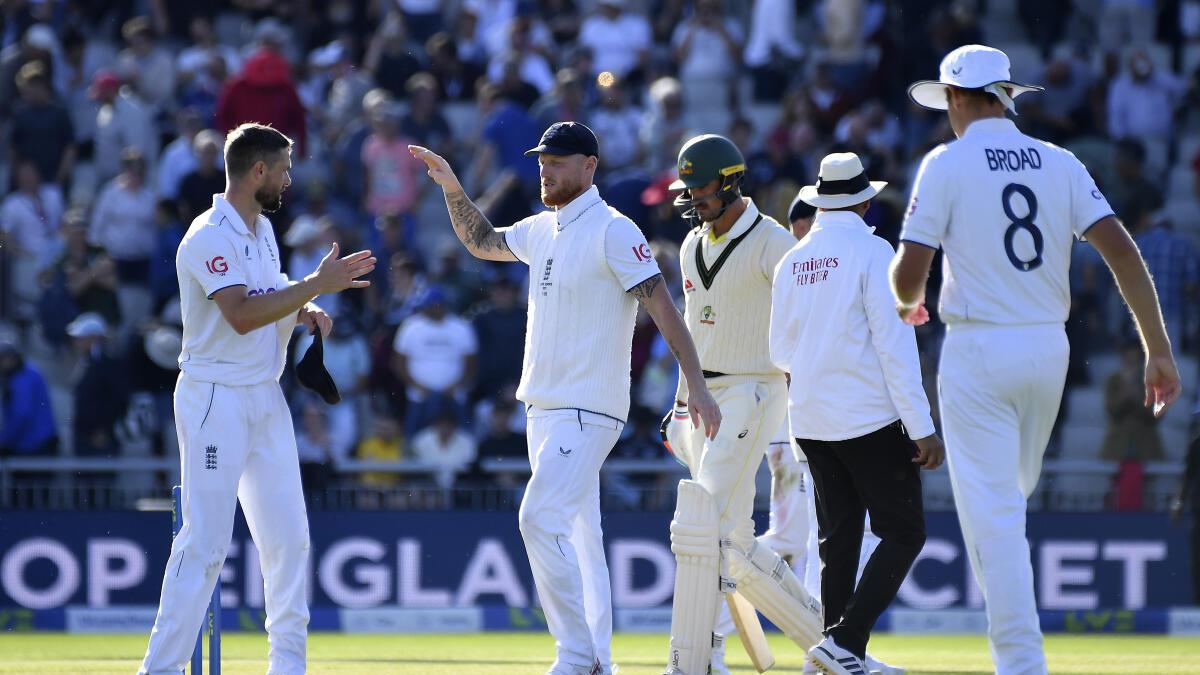 Ashes: Australia tailenders frustrate England to leave host short of time