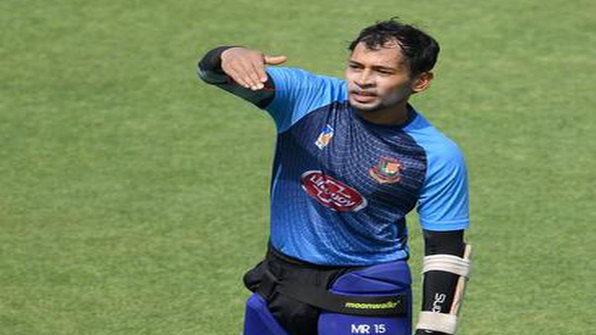 BCB president urges Mushfiqur Rahim to tour Pakistan