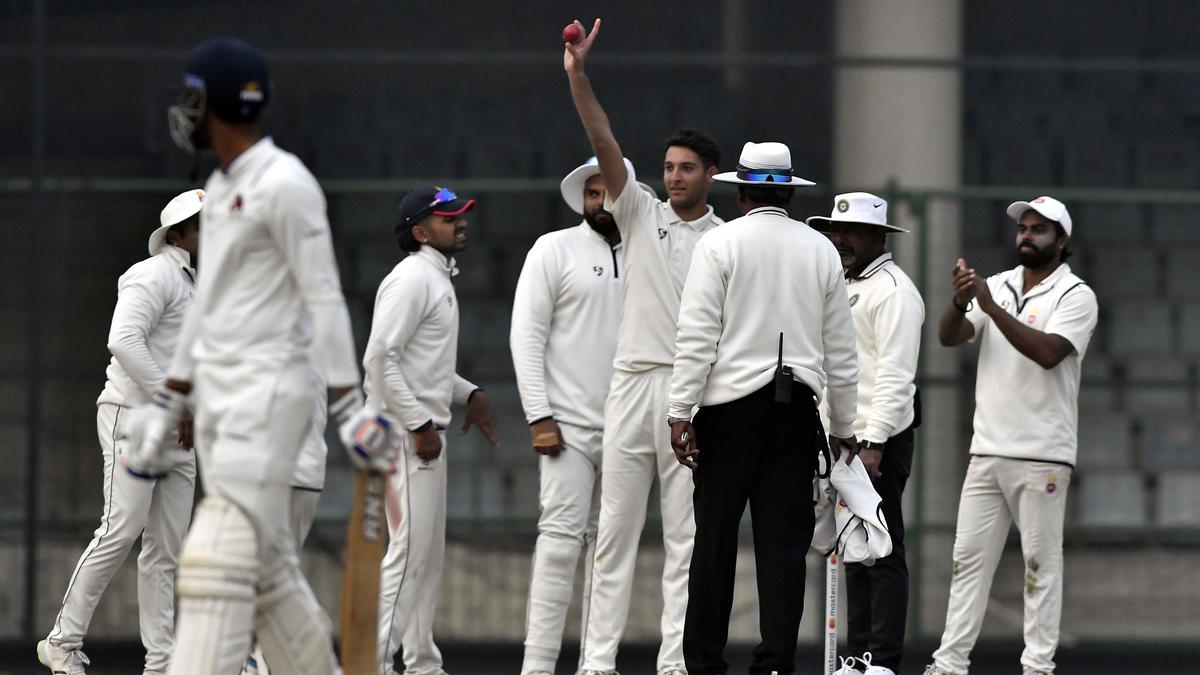 Ranji Trophy Seambowling masterclass from Delhi’s Divij Mehra rattles