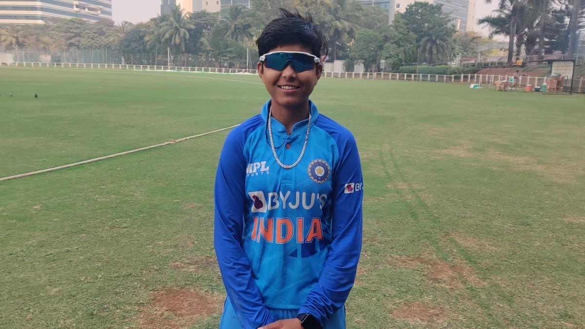 Rishabh Pant fan, soft-spoken Sonia Mendhiya wants her bat to do the talking