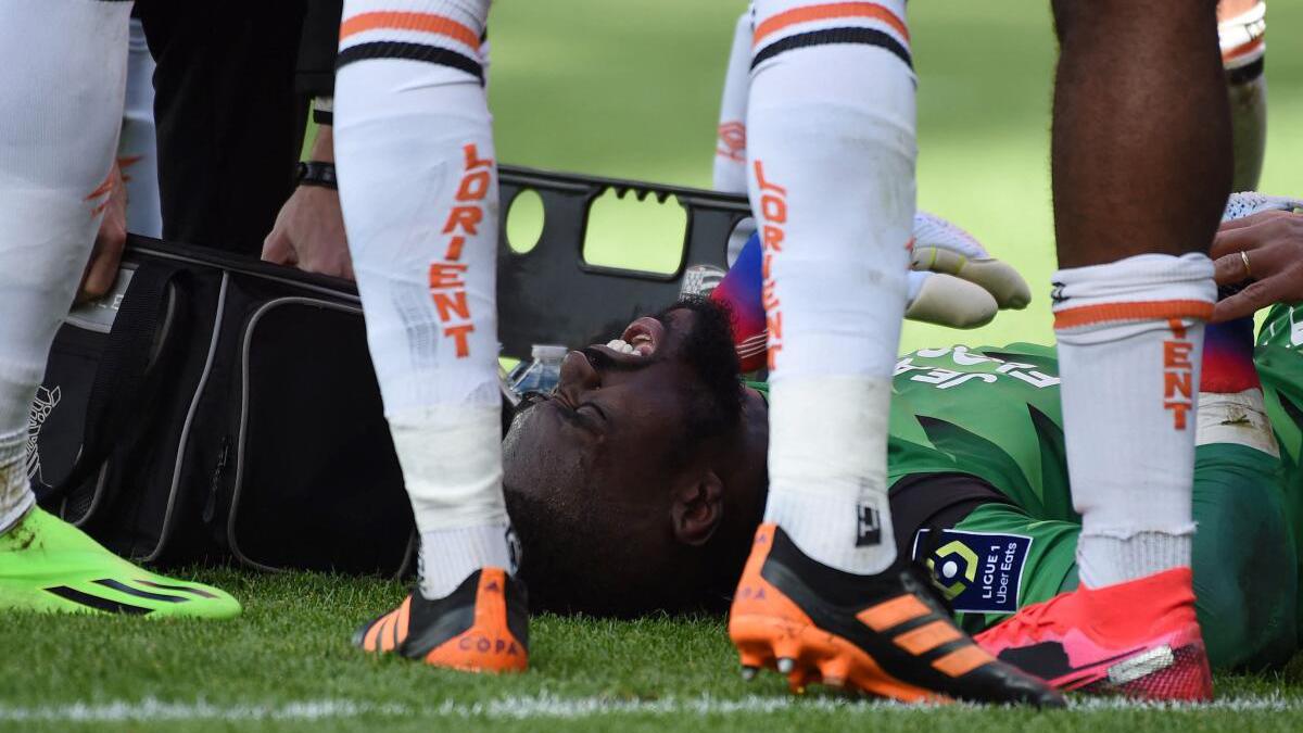 Ligue 1: Lorient goalkeeper Yvon Mvogo ruled out for six months with ...