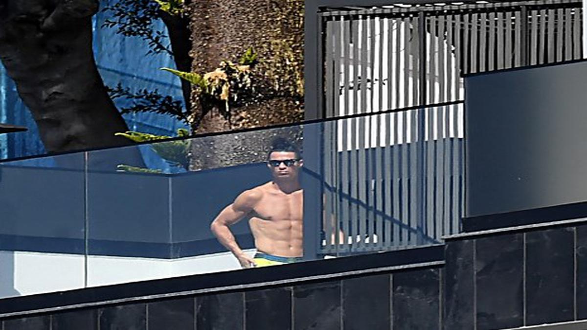 Ronaldo criticised for pool pictures during COVID-19 pandemic