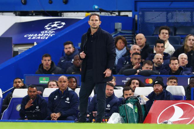 Frank Lampard, Caretaker Manager of Chelsea, looks on during the UEFA Champions League quarterfinal second leg match between Chelsea FC and Real Madrid at Stamford Bridge on April 18, 2023 in London, England.