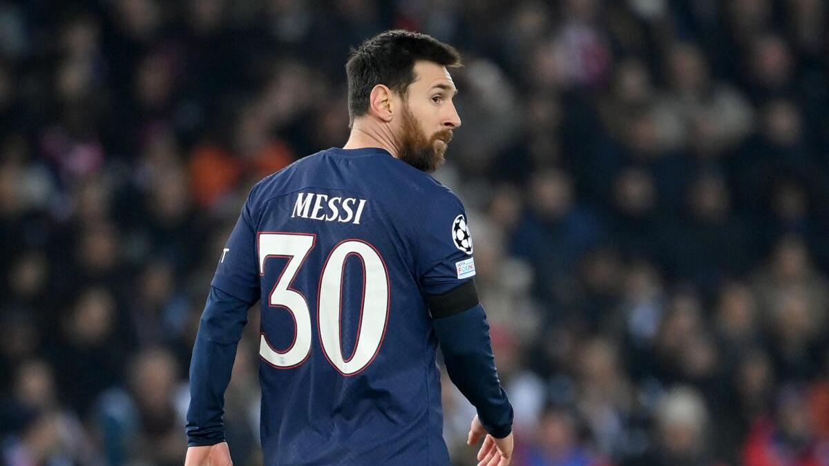 Barca fans chant Messi’s name amid PSG exit talk