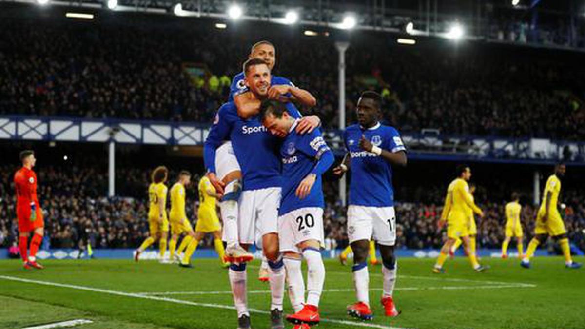 Premier League match report: Everton 2 Chelsea 0 - Richarlison and Gylfi Sigurdsson goals