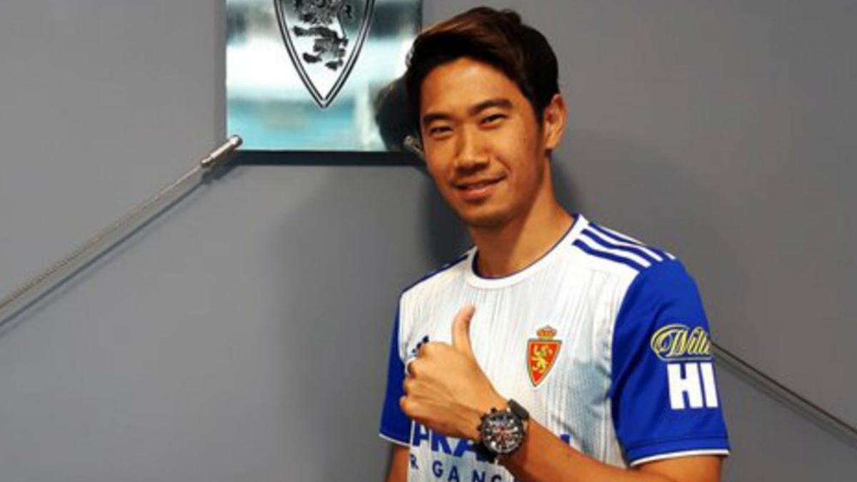 Kagawa leaves Borussia Dortmund for Real Zaragoza in Segunda Division