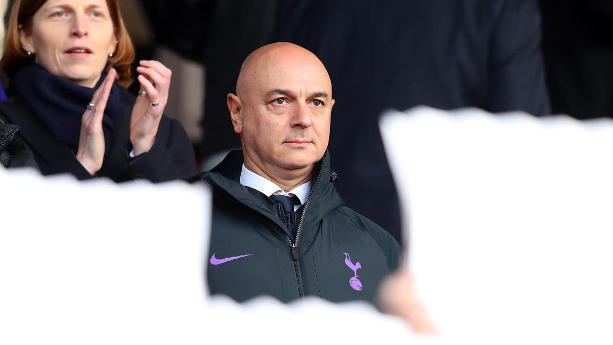 Levy: New stadium won't make Spurs change transfer strategy