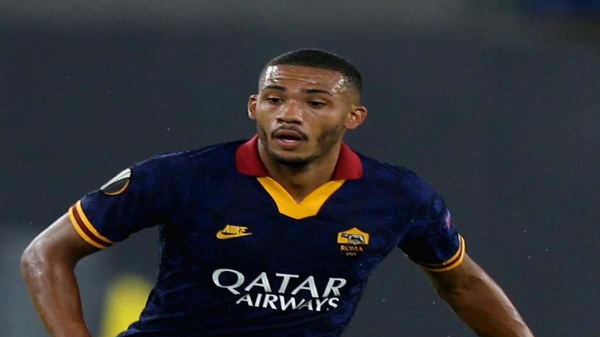 AS Roma bans fan for racist messages sent to Juan Jesus